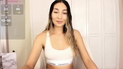 emyconneer online show from 03/07/26, 07:00