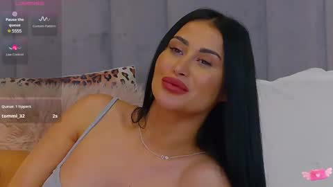  Emy  online show from 02/12/25, 10:46