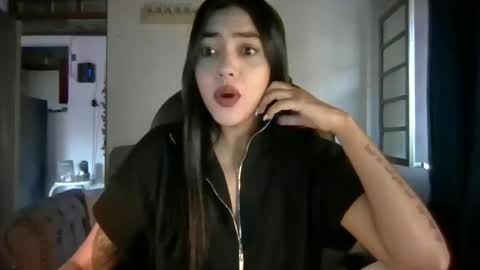 Snapshot of emylilopez chatting on 12/01/25, 10:26 emyli lopez online show from 12/01/25, 10:26