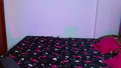 Snapshot of emysofia chatting on 03/01/26, 04:36 SOFI online show from 03/01/26, 04:36