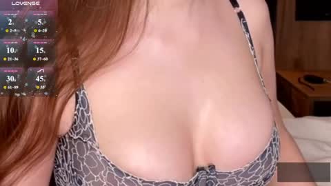 Snapshot of emyylast chatting on 04/04/26, 06:55 Emy online show from 04/04/26, 06:55