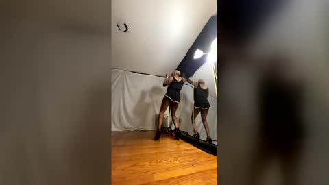 enaioandonly online show from 04/29/26, 06:28