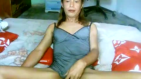 CHUN LY online show from 04/16/26, 01:17