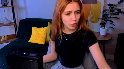 enchanted_bella online show from 03/03/26, 10:43