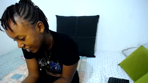 Snapshot of enchantedvee chatting on 06/14/26, 07:16 Vee online show from 06/14/26, 07:16