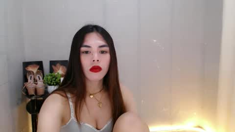 Snapshot of enchantress_mia03 chatting on 05/16/26, 10:36 enchantress_mia03 online show from 05/16/26, 10:36