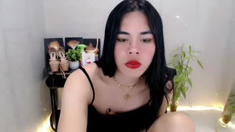 Snapshot of enchantress_mia03 chatting on 06/18/26, 09:14 enchantress_mia03 online show from 06/18/26, 09:14