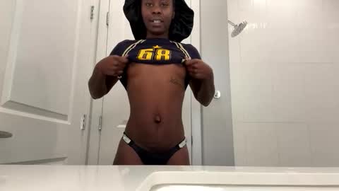 Enchantress online show from 02/05/26, 04:39