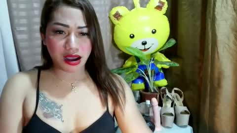 Snapshot of enchantressjenieghxxx chatting on 04/01/26, 09:32 Jeniegh online show from 04/01/26, 09:32