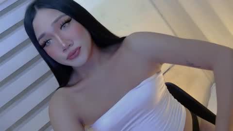 Snapshot of endless_lover22 chatting on 12/04/25, 11:41 sahara love online show from 12/04/25, 11:41