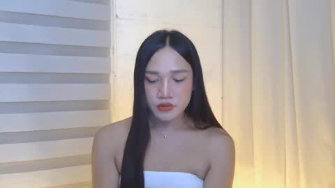 Snapshot of endless_lover22 chatting on 12/15/25, 02:10 sahara love online show from 12/15/25, 02:10