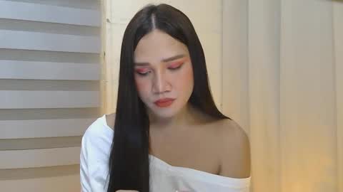 Snapshot of endless_lover22 chatting on 02/17/26, 10:45 sahara love online show from 02/17/26, 10:45