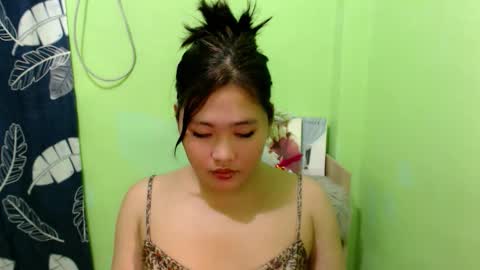 Snapshot of endlessllove_eva chatting on 10/15/25, 05:24 Eva online show from 10/15/25, 05:24