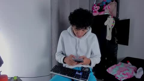 Salo online show from 03/31/26, 06:41