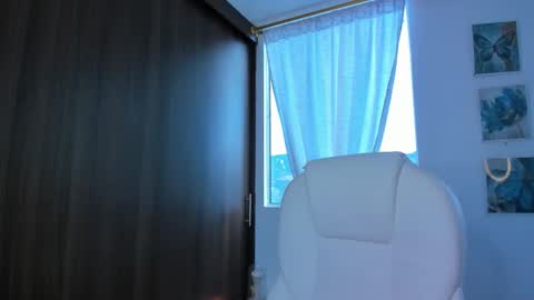 Snapshot of engel_brunet chatting on 09/23/25, 08:45 juliana online show from 09/23/25, 08:45