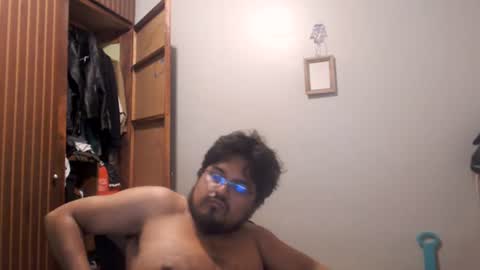 Snapshot of engineer_model_2022 chatting on 07/05/26, 06:20 engineer_model_2022 online show from 07/05/26, 06:20