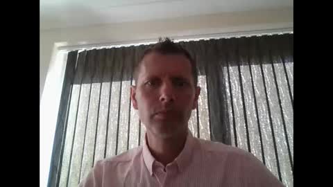 Snapshot of englishguy183 chatting on 05/22/26, 08:21 EnglishGuy183 online show from 05/22/26, 08:21