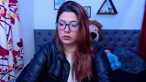 Lunamedel24 online show from 02/09/26, 03:54