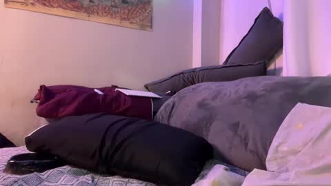 Luke online show from 12/04/25, 11:19