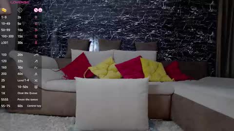 Enna online show from 09/18/25, 05:20