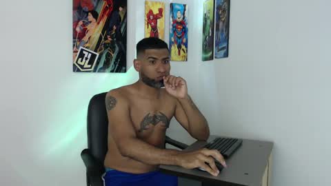 enriblack92 online show from 12/31/24, 03:23