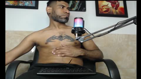 enriblack92 online show from 11/05/25, 04:45