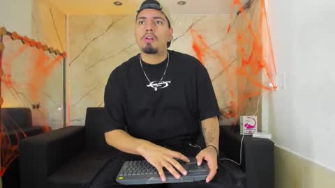 enrique online show from 10/22/25, 01:55