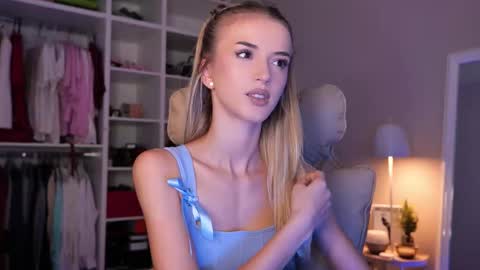 entya online show from 10/11/25, 07:07