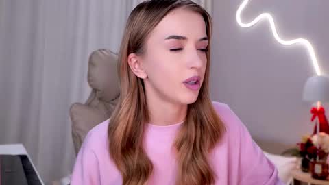 entya online show from 12/16/25, 07:57