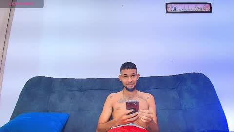 Snapshot of enyel_100 chatting on 04/29/26, 02:15 enyel_100 online show from 04/29/26, 02:15