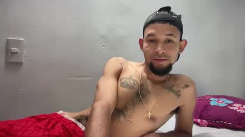 Snapshot of enyel_100 chatting on 05/15/26, 03:57 enyel_100 online show from 05/15/26, 03:57