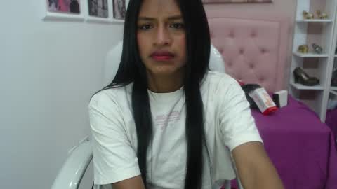 Enyenlina online show from 11/21/25, 10:41