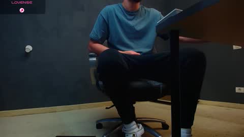 EnzoRace online show from 10/15/25, 10:04