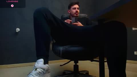 EnzoRace online show from 10/24/25, 06:54