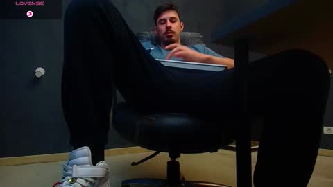 EnzoRace online show from 11/08/25, 06:02