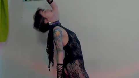 Leyla online show from 12/12/24, 09:04