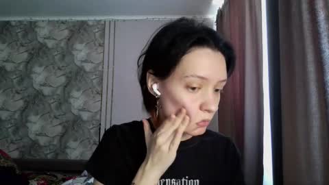 Snapshot of epifaniapaolino chatting on 02/19/26, 08:10 Lucy NEXT STREAM January 5 HNY online show from 02/19/26, 08:10