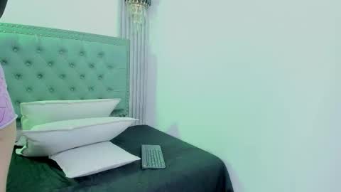 erack_and_emmy online show from 10/18/25, 04:26