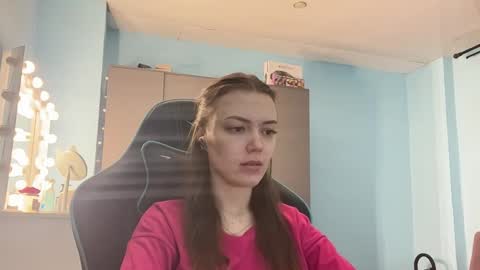 Lily online show from 03/19/26, 02:15