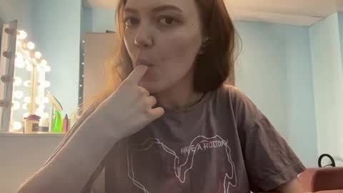 Lily online show from 03/29/26, 02:22