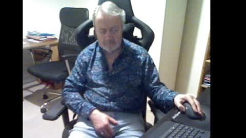 erasmus_d online show from 01/02/25, 06:12