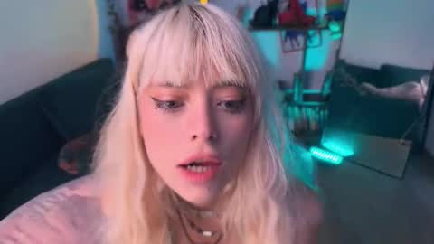Alissa online show from 09/27/25, 10:53
