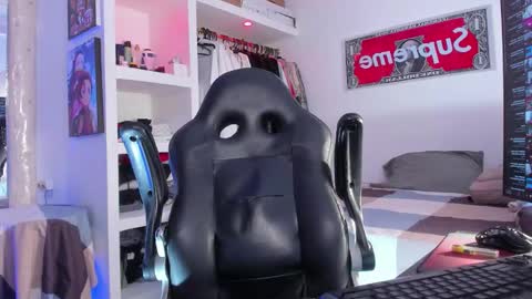 Tht BOSS Eren online show from 09/27/25, 04:17