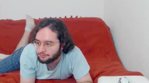 Snapshot of eren_jaeger2000 chatting on 11/20/25, 04:45 Eren online show from 11/20/25, 04:45