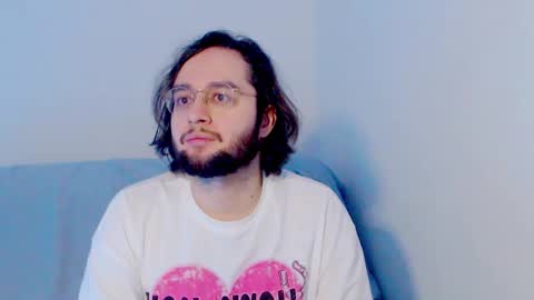 Snapshot of eren_jaeger2000 chatting on 01/10/26, 04:14 Eren online show from 01/10/26, 04:14