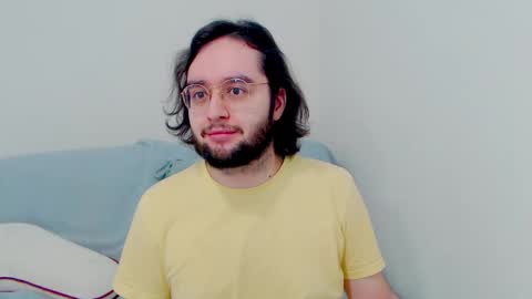 Snapshot of eren_jaeger2000 chatting on 01/13/26, 02:28 Eren online show from 01/13/26, 02:28