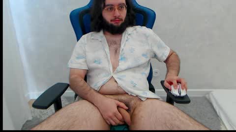 Snapshot of eren_jaeger2000 chatting on 06/01/26, 03:41 Eren online show from 06/01/26, 03:41