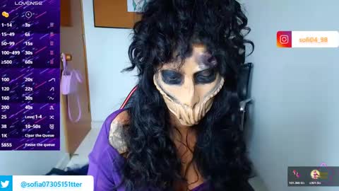 Snapshot of eren_mikasa chatting on 04/17/26, 10:02 sofia online show from 04/17/26, 10:02