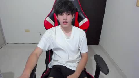 eren_tatakae online show from 04/10/26, 02:28