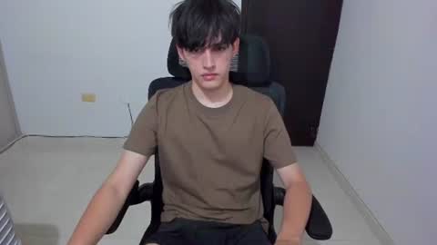 Snapshot of eren_tatakae chatting on 06/15/26, 03:09 eren_tatakae online show from 06/15/26, 03:09